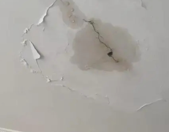 明光阳台漏水维修公司分享下屋面防水工程质量问题原因分析